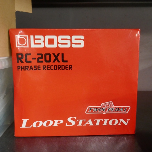 5038 - A quantity of guitar equipment including a boxed Rhino Silent But Deadly DTS-N Super Distortion Nois... 
