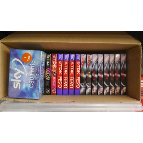 5038 - A quantity of guitar equipment including a boxed Rhino Silent But Deadly DTS-N Super Distortion Nois... 