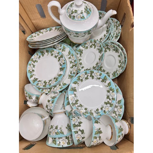 2181 - A Montrose Gladstone bone china tea service, floral design, to include teapot, eight teacups, saucer... 