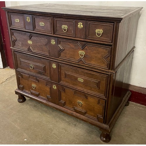 85 - A William III oak geometric moulded chest of drawers