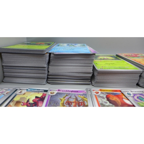 2219 - Pokémon cards; a mixed collection of Holographic, Non Holographic, no Energy cards, from multiple se... 