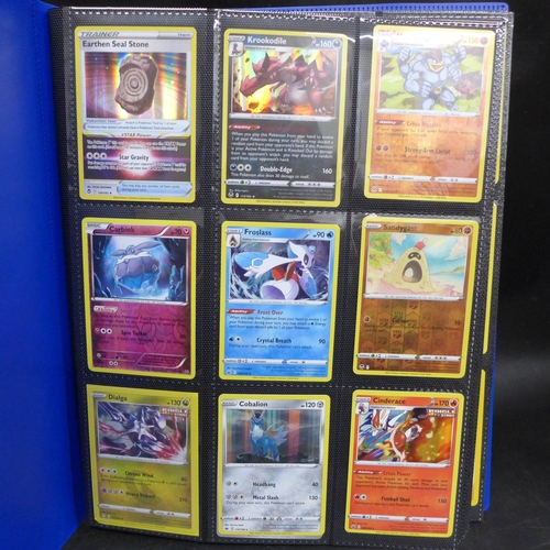 2224 - A Pokémon binder including Wizards of the Coast (WOTC) vintage cards, over 150 Holos, including Reve... 