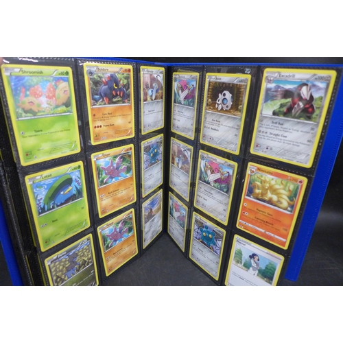 2224 - A Pokémon binder including Wizards of the Coast (WOTC) vintage cards, over 150 Holos, including Reve... 