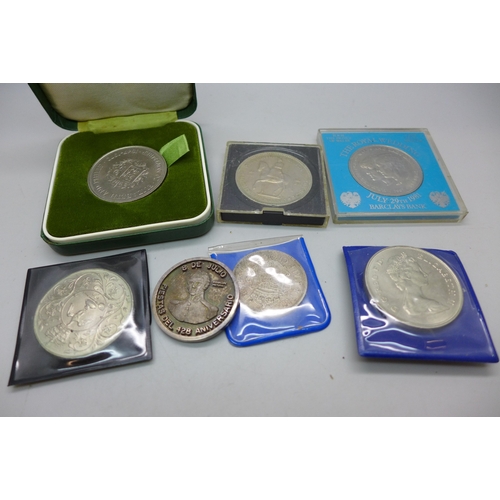 2231 - Five crowns and two other coins