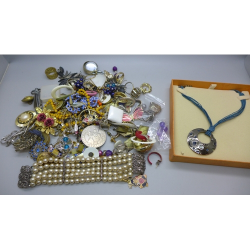 2236 - Costume jewellery; four brooches, ten necklaces, eight rings, twenty pairs of earrings, two bracelet... 