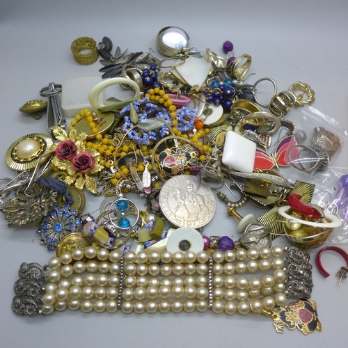 2236 - Costume jewellery; four brooches, ten necklaces, eight rings, twenty pairs of earrings, two bracelet... 