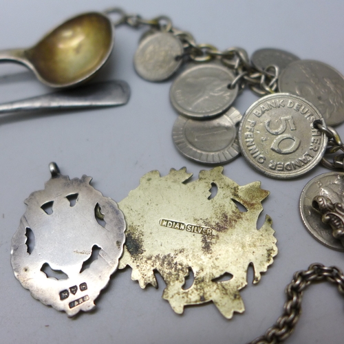 2271 - A collection of silver plate to include a chainmail purse, lighter, etc., an Albertina a/f and a sil... 