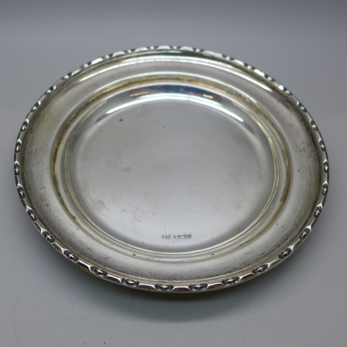 7276 - A George VI silver dish, Sheffield, 1938, 76g, 13.6cm