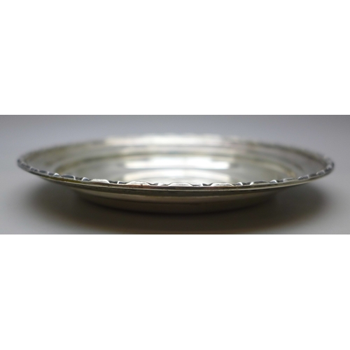 7276 - A George VI silver dish, Sheffield, 1938, 76g, 13.6cm