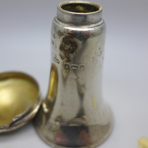 7278 - A silver pepper, silver trinket box, both a/f, and a silver mustard spoon, 60g total