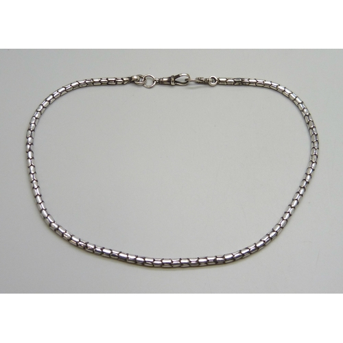 Lot 7057      