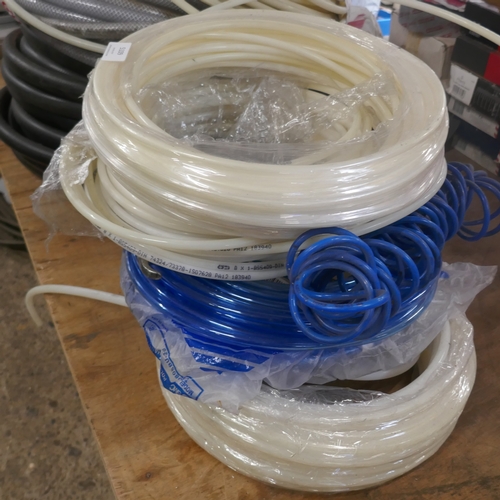 A quantity of assorted pipes *This lot is subject to VAT