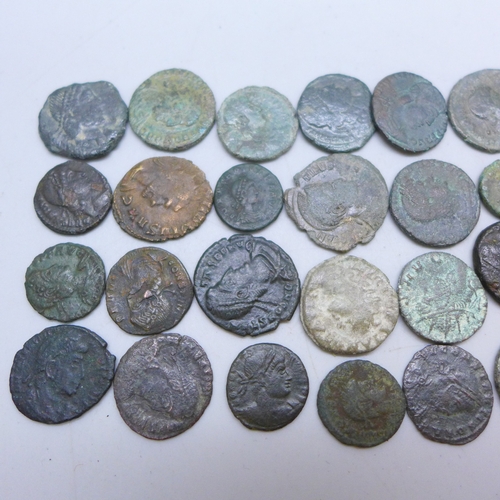 7169 - A collection of ancient Roman coins in Lindner display tray (34 coins)