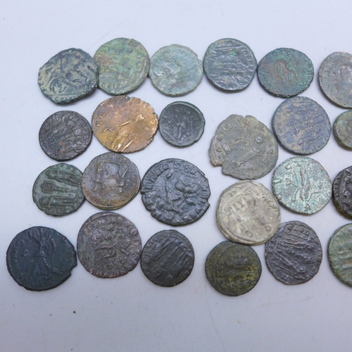 7169 - A collection of ancient Roman coins in Lindner display tray (34 coins)
