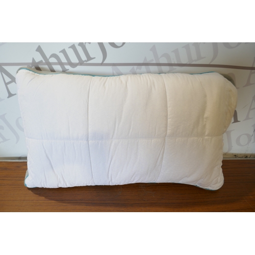 6162 - A Simba Custom firm pillow