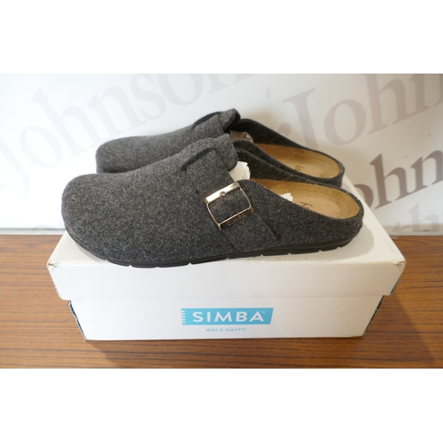 6167 - A pair of Simba Stormur slippers, grey size 11