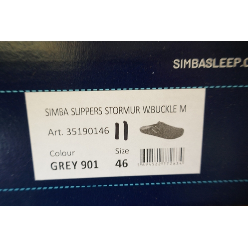 6167 - A pair of Simba Stormur slippers, grey size 11