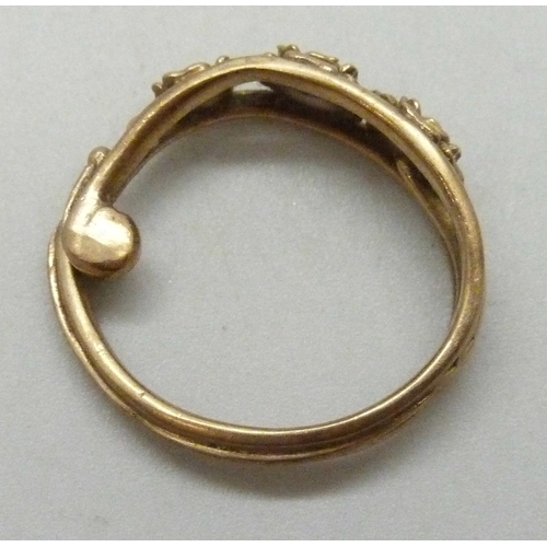 7125 - A yellow metal ring, a/f, 3.8g