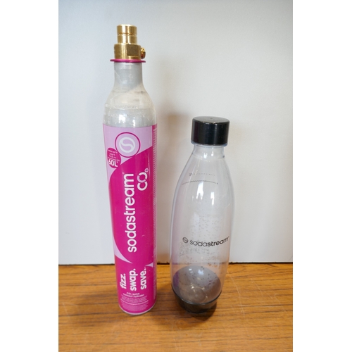6001 - A Sodastream Art drinks machine (516662470-3) *This lot is subject to VAT
