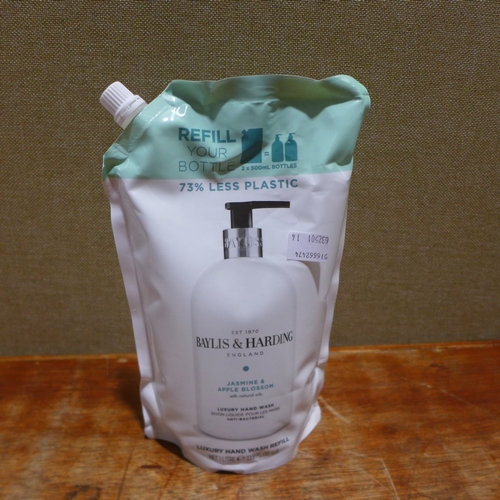 6175 - Three Bayliss & Harding-Jasmine and apple blossom luxury hand wash refills (516662474-14) *This lot ... 