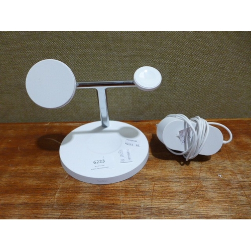 Lot 6223      