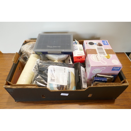 6127 - A box of miscellaneous items to include chocolate melting pot, digital timer, mini camera, etc.  (51... 