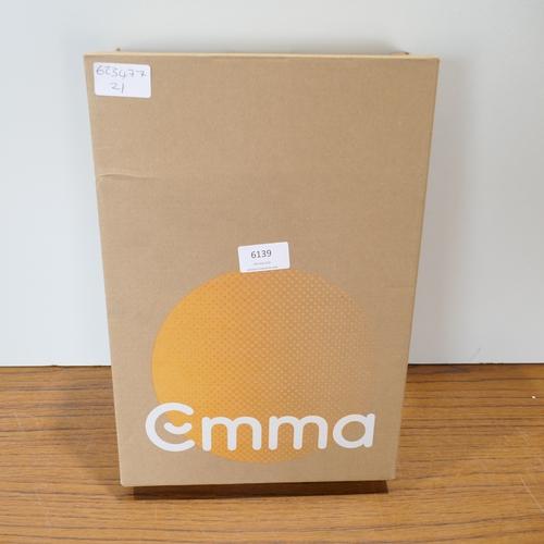 6139 - An Simba king size quilted performance mattress protector