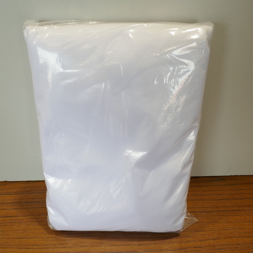 6139 - An Simba king size quilted performance mattress protector