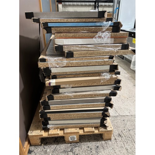 6168 - A quantity of mixed worktops various styles and sizes   (641-5) *This lot is subject to VAT