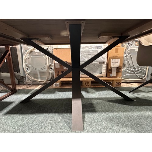 3371 - A Modena dining table with spider legs (316B-6)