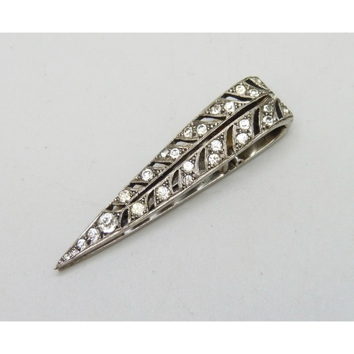 Lot 7048      