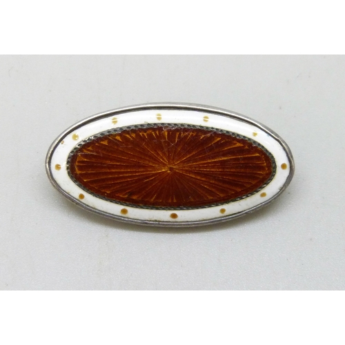 Lot 7052      
