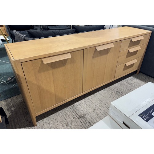 Lot 3037      