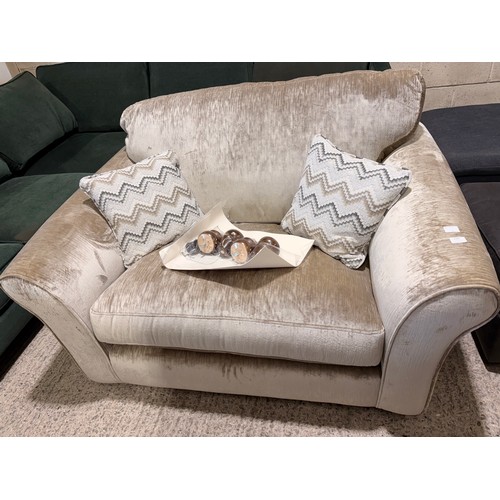 Lot 3186      