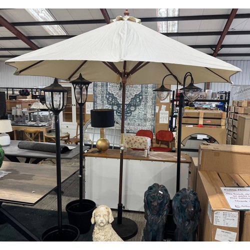 Lot 3163      