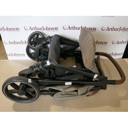 Lot 6041      