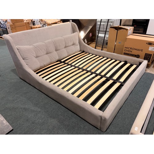 Lot 3156      