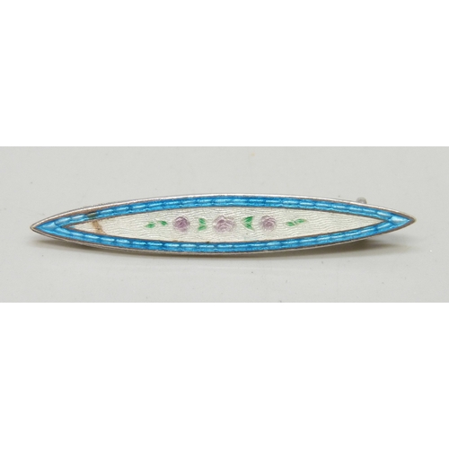 Lot 7051      