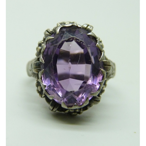 Lot 7052      