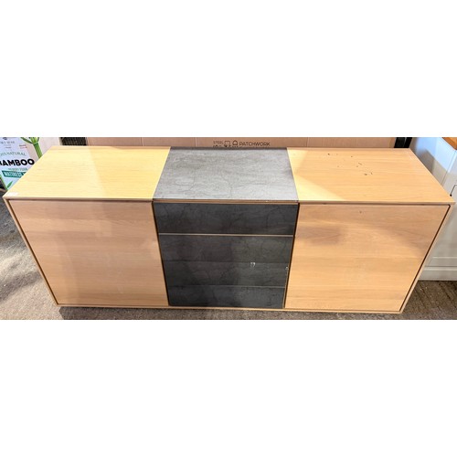 Lot 3083      