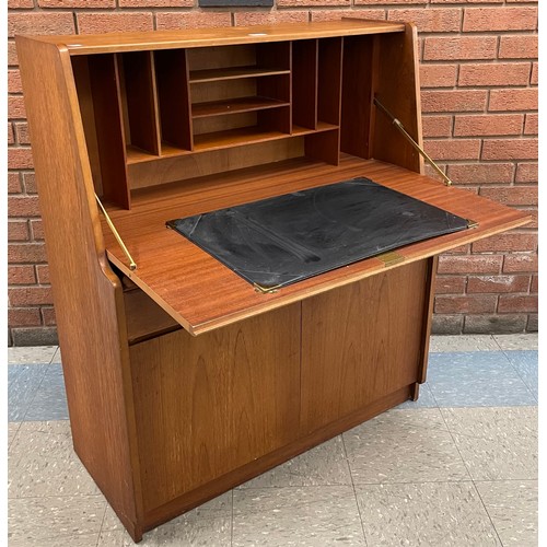 33 - A teak bureau
