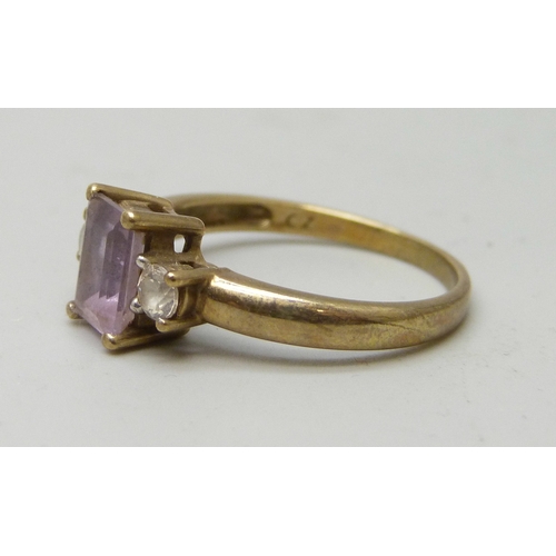 7004 - A 9ct gold, amethyst and cubic zirconia ring, 2.5g, P