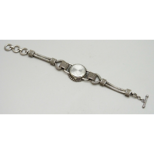 7024 - A Suarti silver wristwatch, marked 925 BA, 48g, 26mm, case back stainless steel