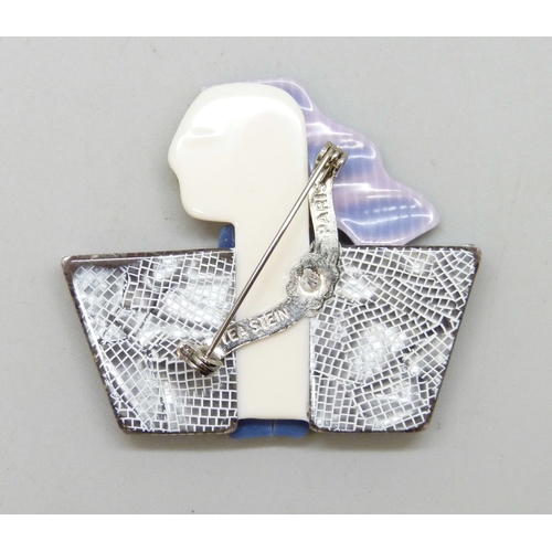 7030 - A Lea Stein Paris 'Carmen' brooch, 5.3cm
