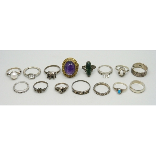 Lot 7042      