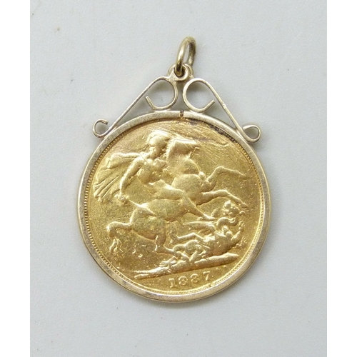 7180 - A Victorian 1887 full gold sovereign in a 9ct yellow gold mount, 8.95g