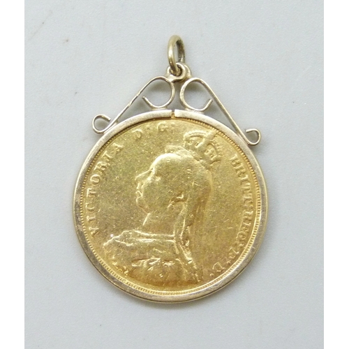 7180 - A Victorian 1887 full gold sovereign in a 9ct yellow gold mount, 8.95g