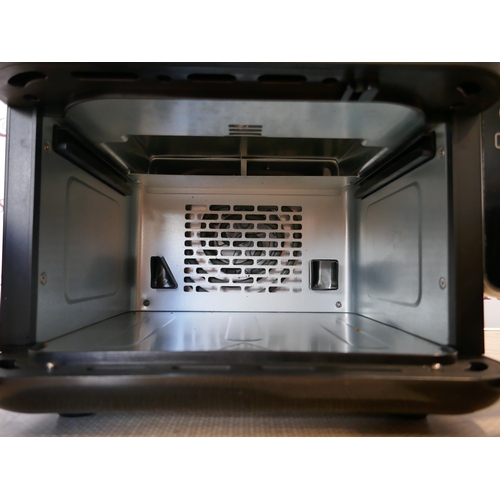 6004 - A Progress dual-tier air-fryer *This lot is subject to VAT