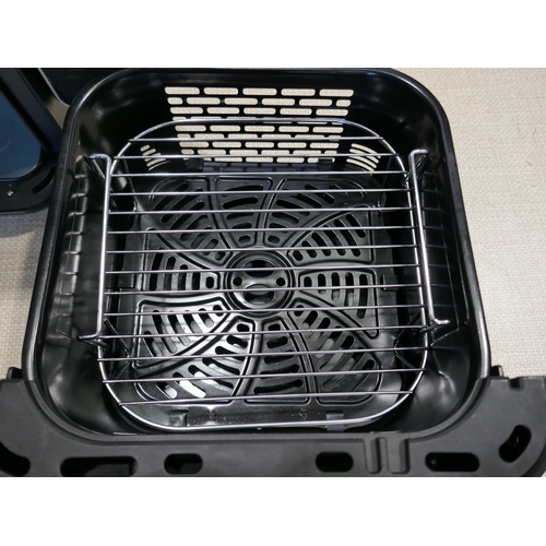 6004 - A Progress dual-tier air-fryer *This lot is subject to VAT