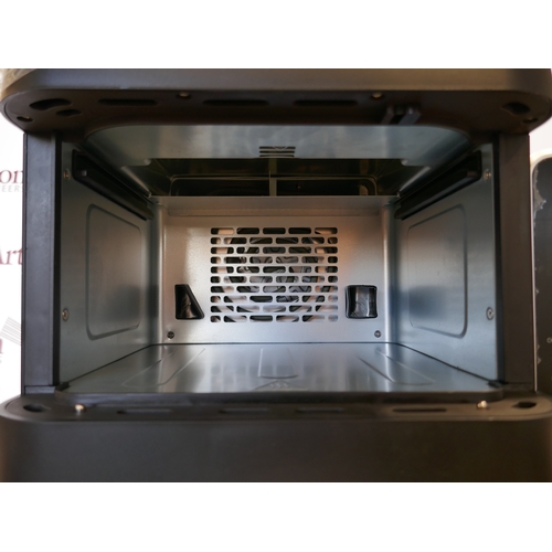 6005 - A Progress dual-tier air-fryer *This lot is subject to VAT